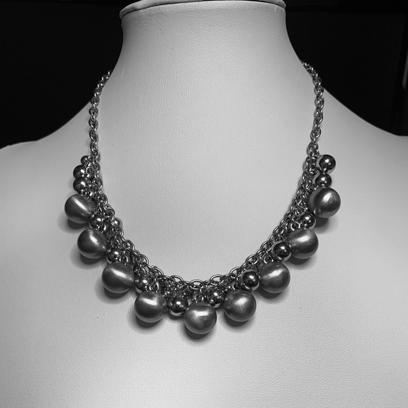 Lia Sophia Jewelry - Stunning Lia Sophia “Pop the Bubbly” Necklace